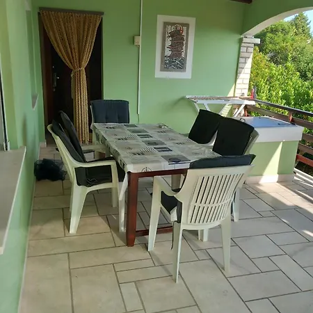 בית נופש House Garma וולה לוקה