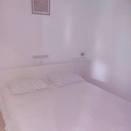 בית נופש House Garma וולה לוקה